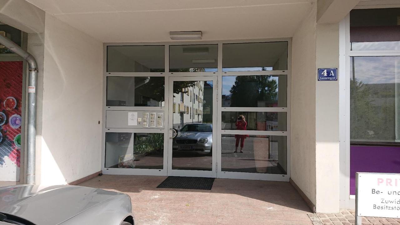 Wohnen Im Kolonialstil Inklusive Tiefgarage, Kontaktloser Check-In Klagenfurt am Woerthersee Exterior foto